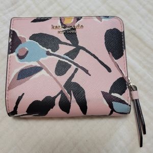 Kate Spade Bi-fold Small Zippy Wallet In Pink Floral Print
